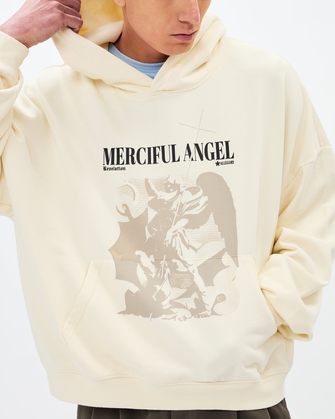 Merciful Angel Hoodie / Creme