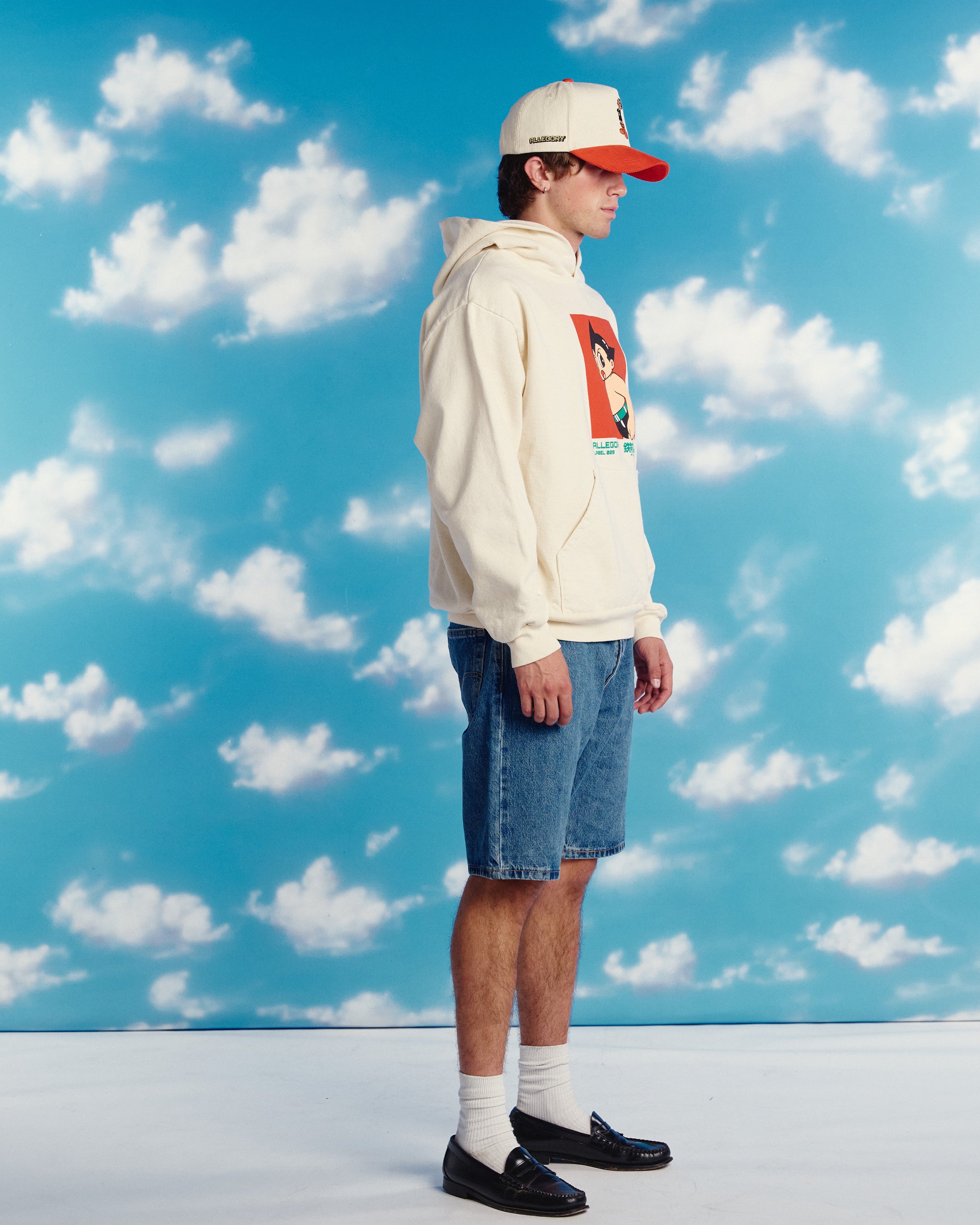 Red Box Hoodie For Astro Boy / Creme-5