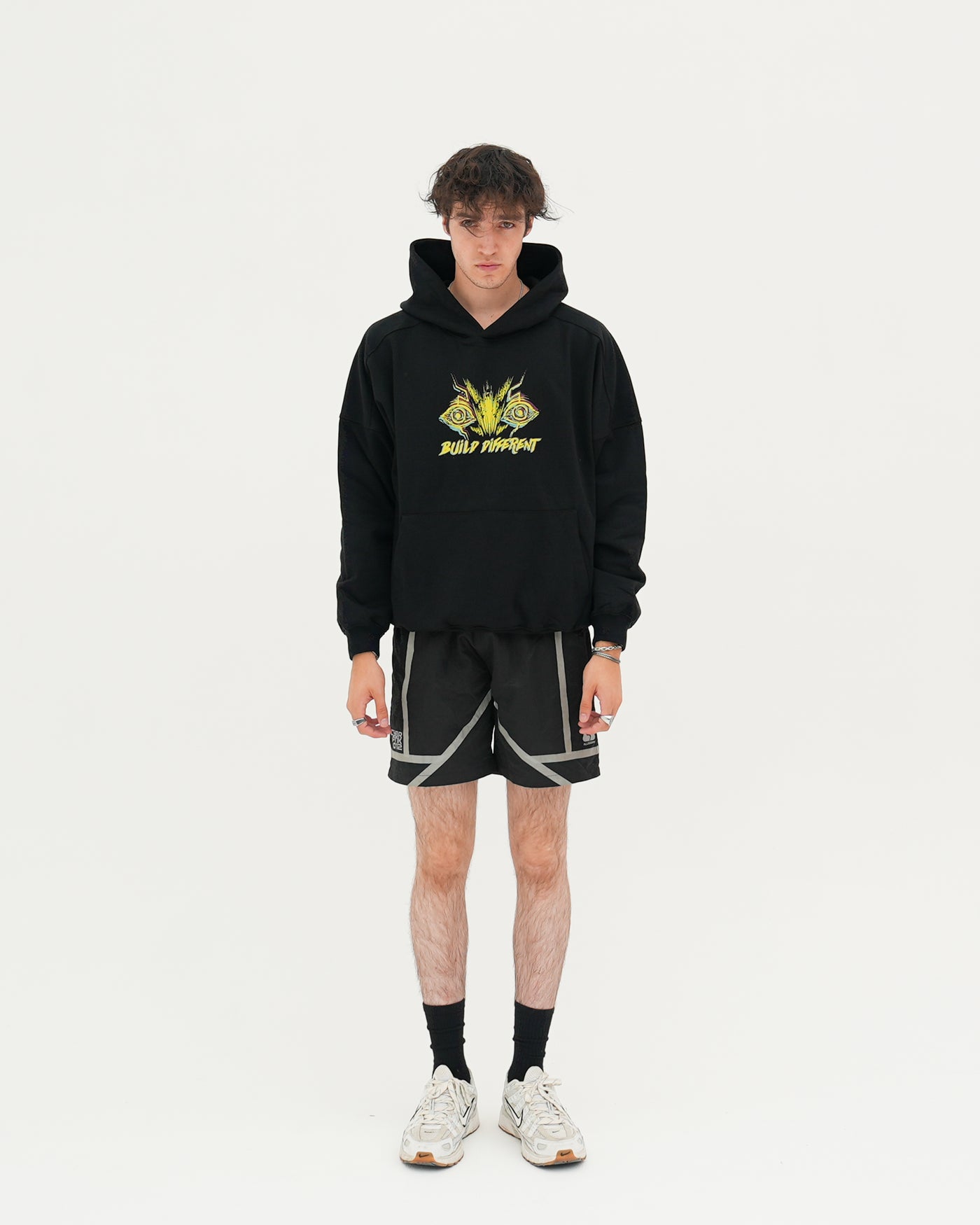 Build Different Heavyweight Hoodie / Black