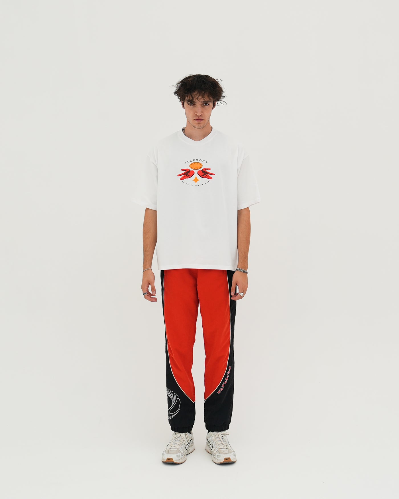 Escape To The Network Heavyweight Cropped Fit Tee / White