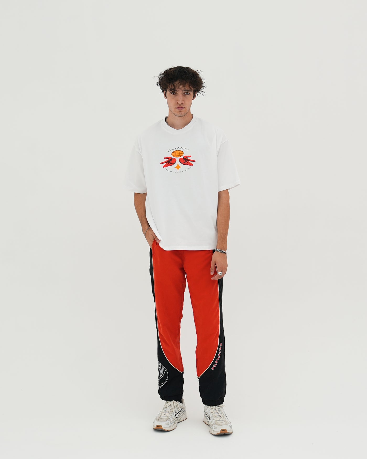 Escape To The Network Heavyweight Cropped Fit Tee / White