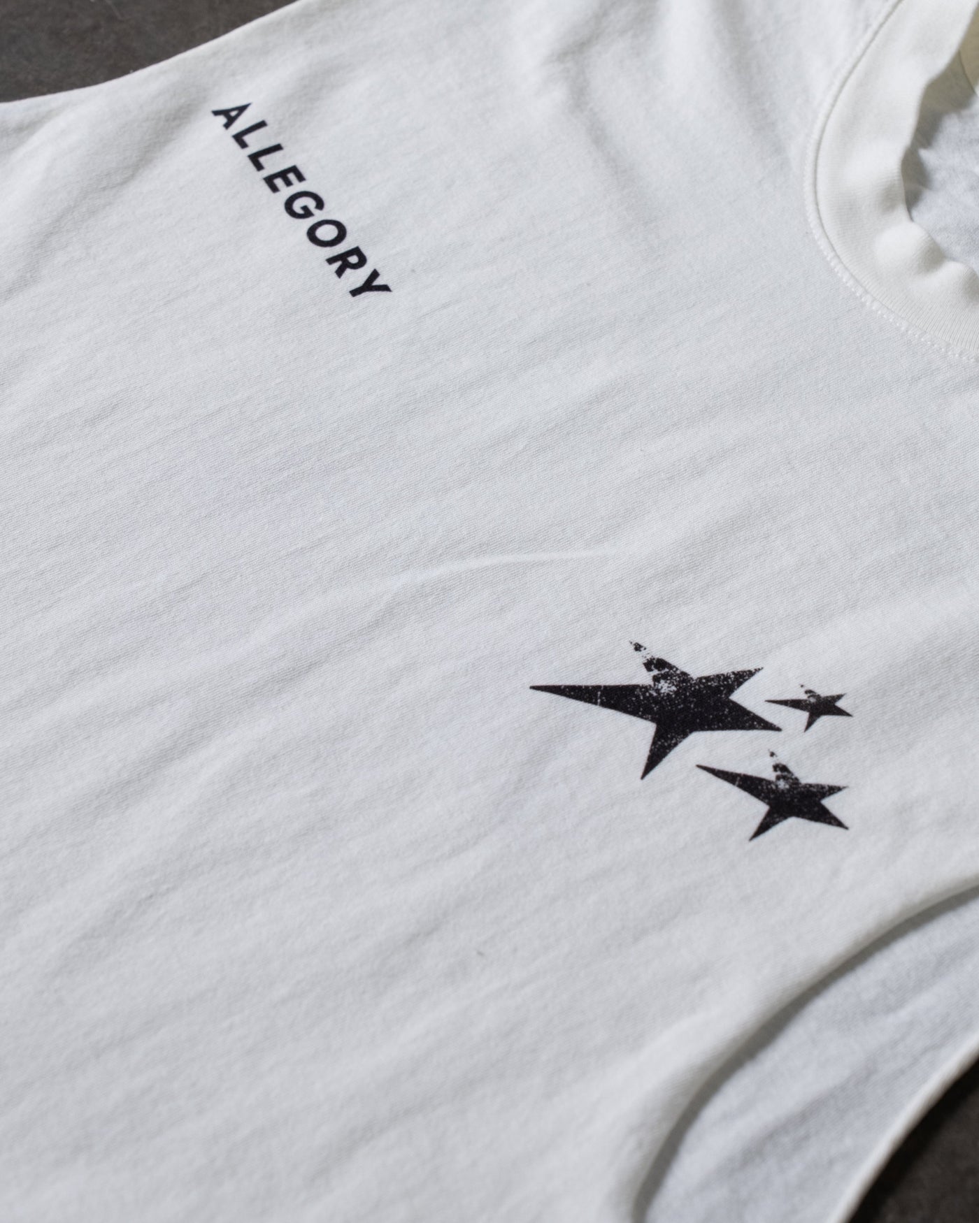 Birthmark Star Cut-Off Tank / Off White
