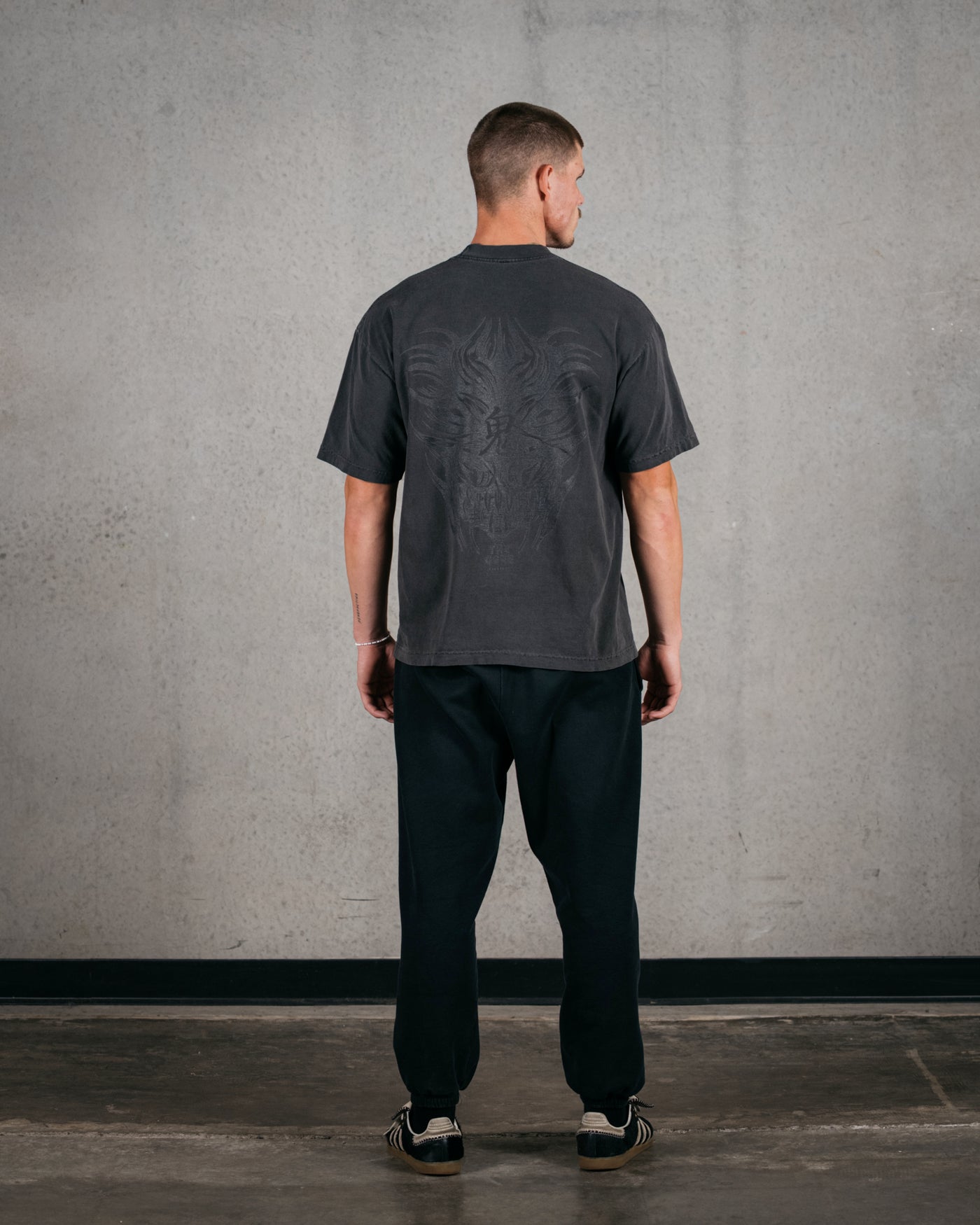 The Demon Back Tee / Vintage Black