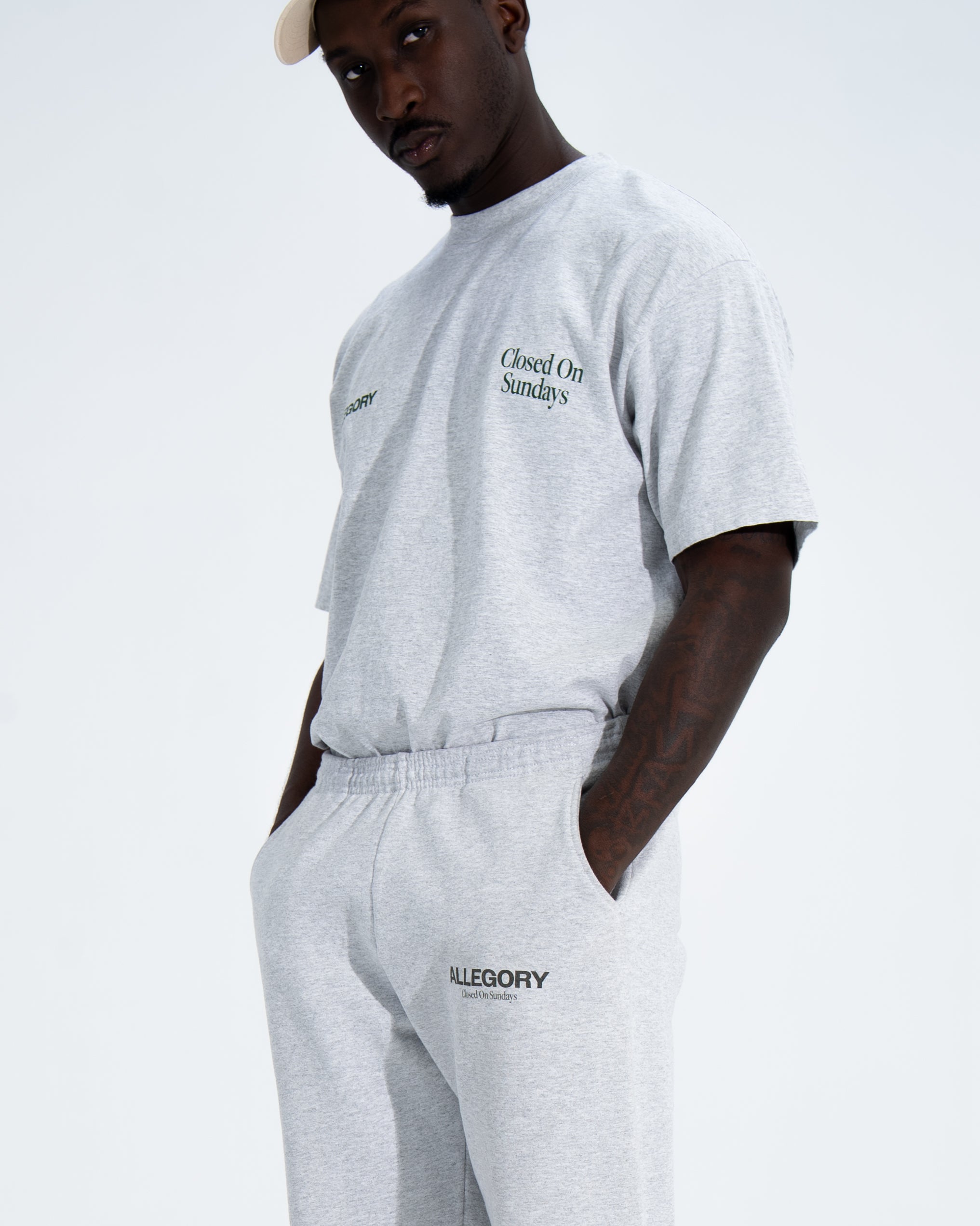 Closed On Sunday Tee / Heather Grey